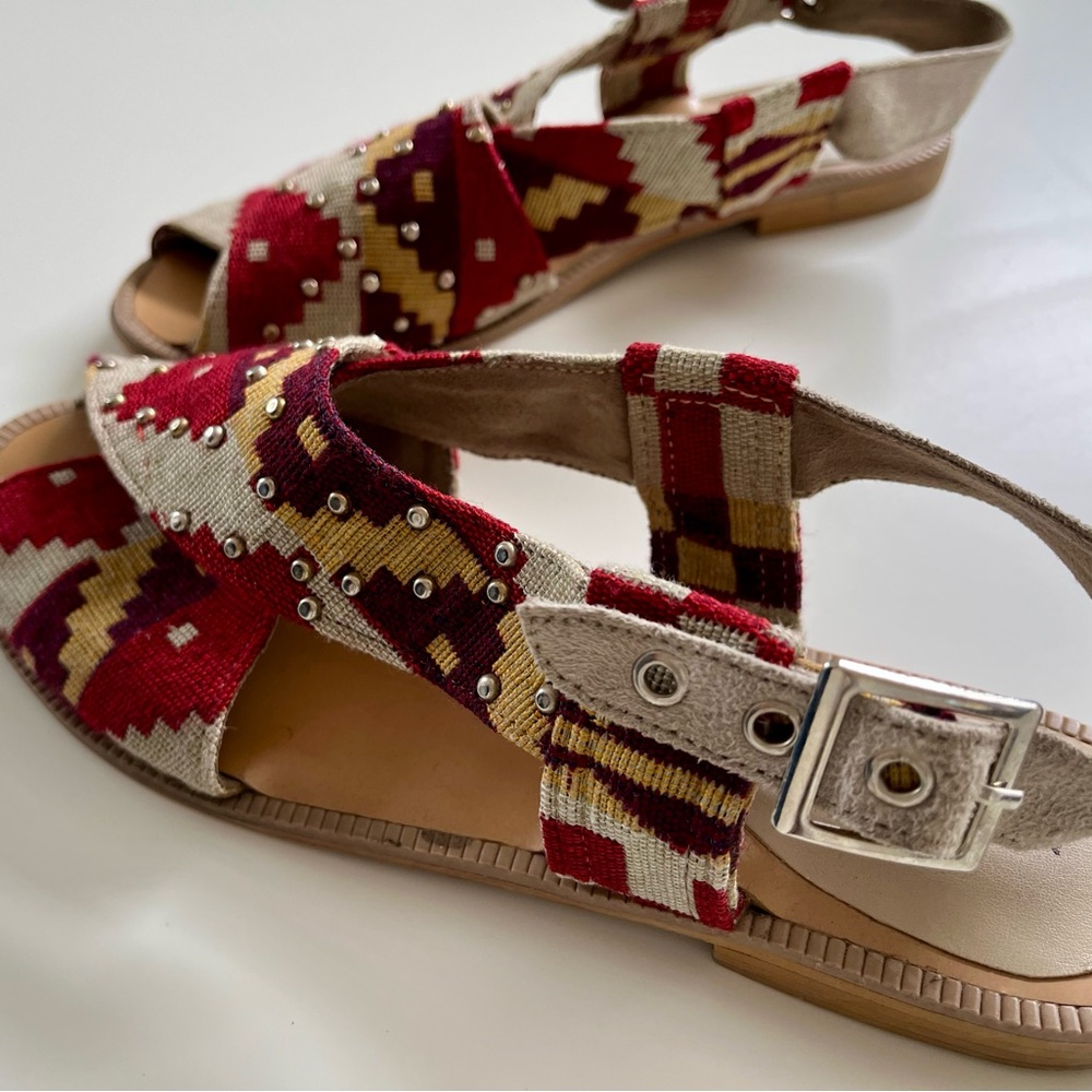 Mochari Sandals• Sz 6 - Picture 4 of 16